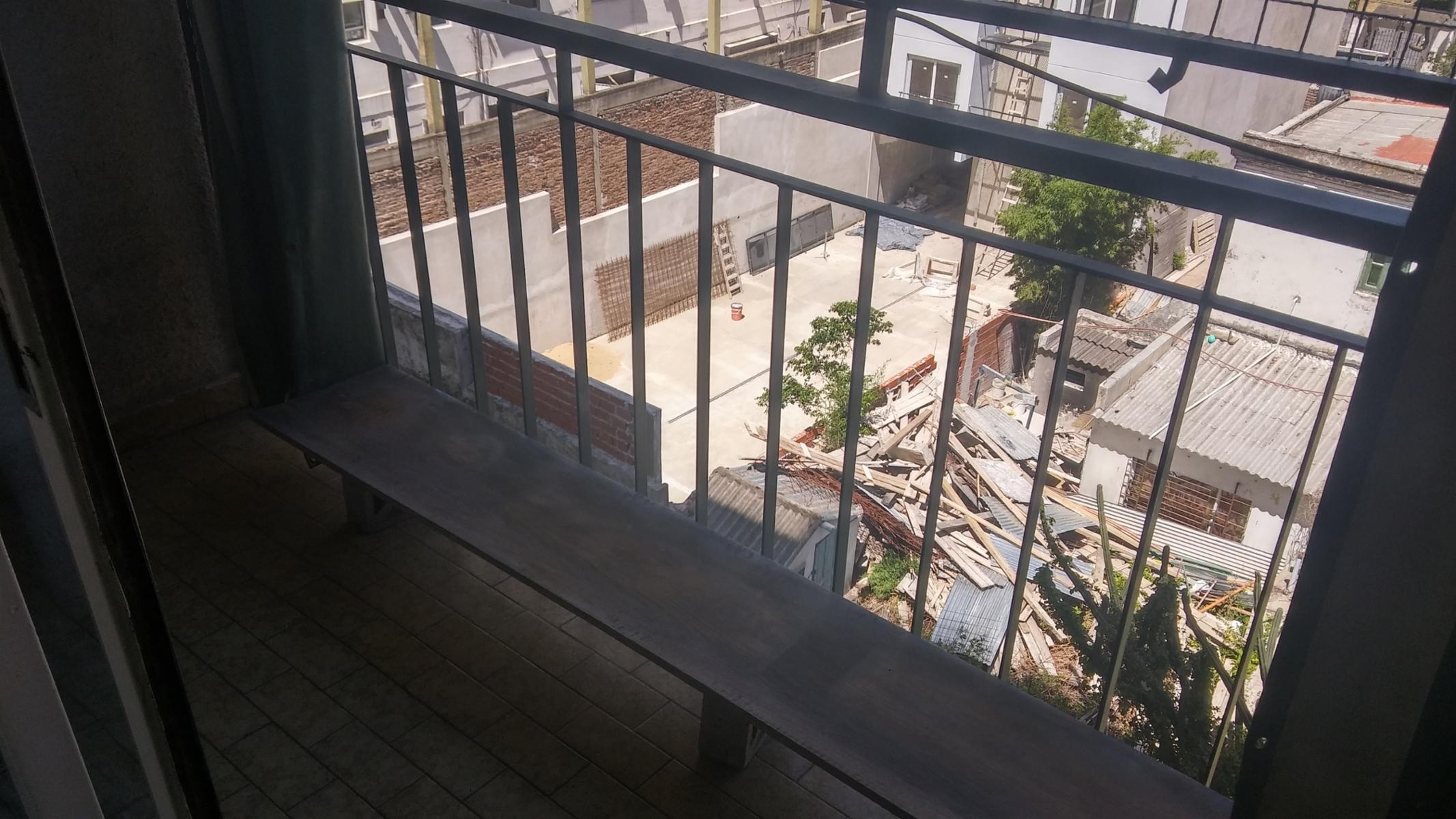 DPTO 3 AMB C/BALCON APTO CREDITO — foto 2