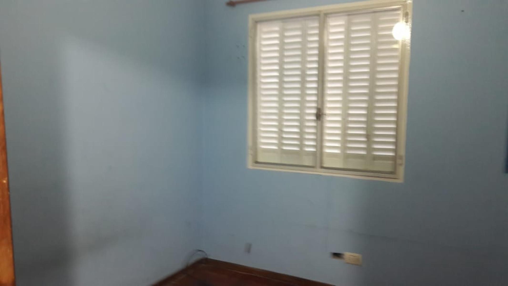 CHALET 4 AMB C/COCHERA Y PATIO VILLA SARMIENTO ZONA WARD — foto 9