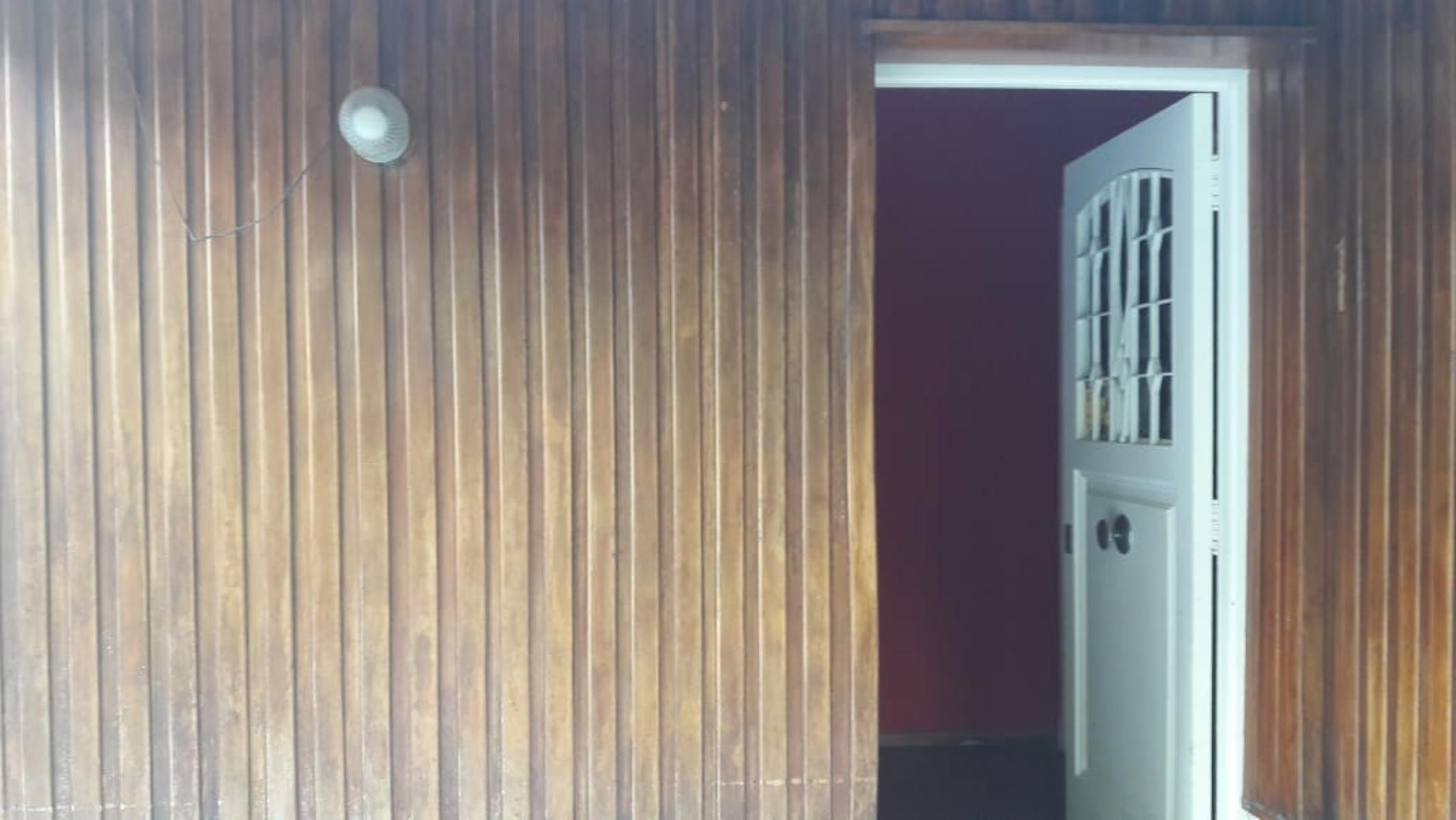 CHALET 4 AMB C/COCHERA Y PATIO VILLA SARMIENTO ZONA WARD — foto 12