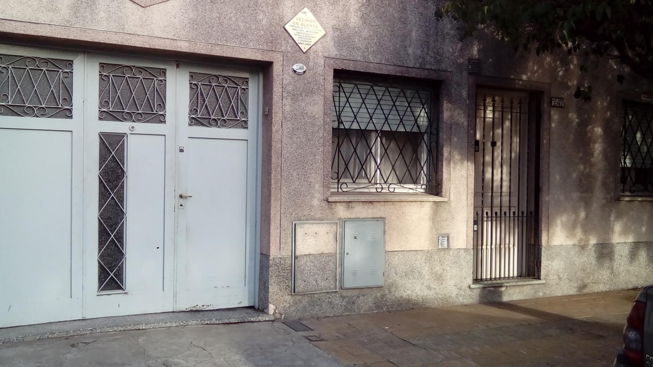 San Justo: Casa 3 amb y Depto 2 amb - Lote 10x32
