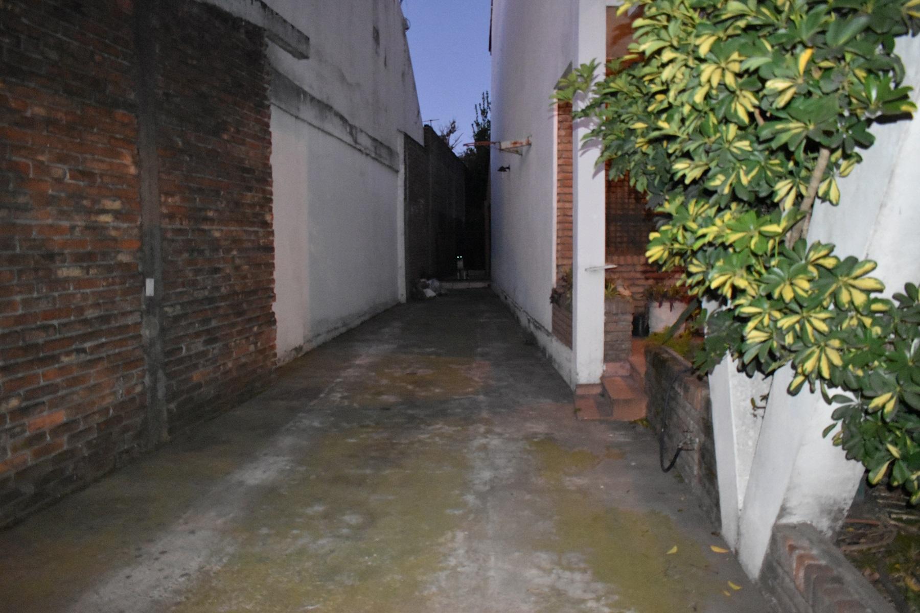 Excelente Chalet 5 amb - Lote 10x36 — foto 2