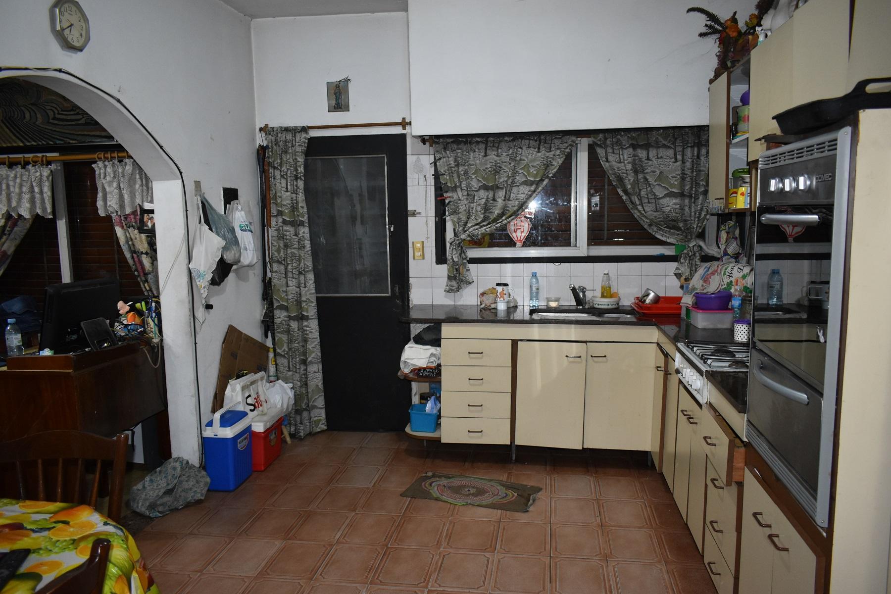 Excelente Chalet 5 amb - Lote 10x36 — foto 4