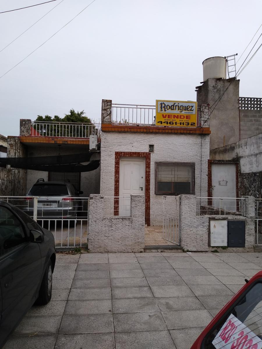 Lote 8,66x44 con 2 viviendas