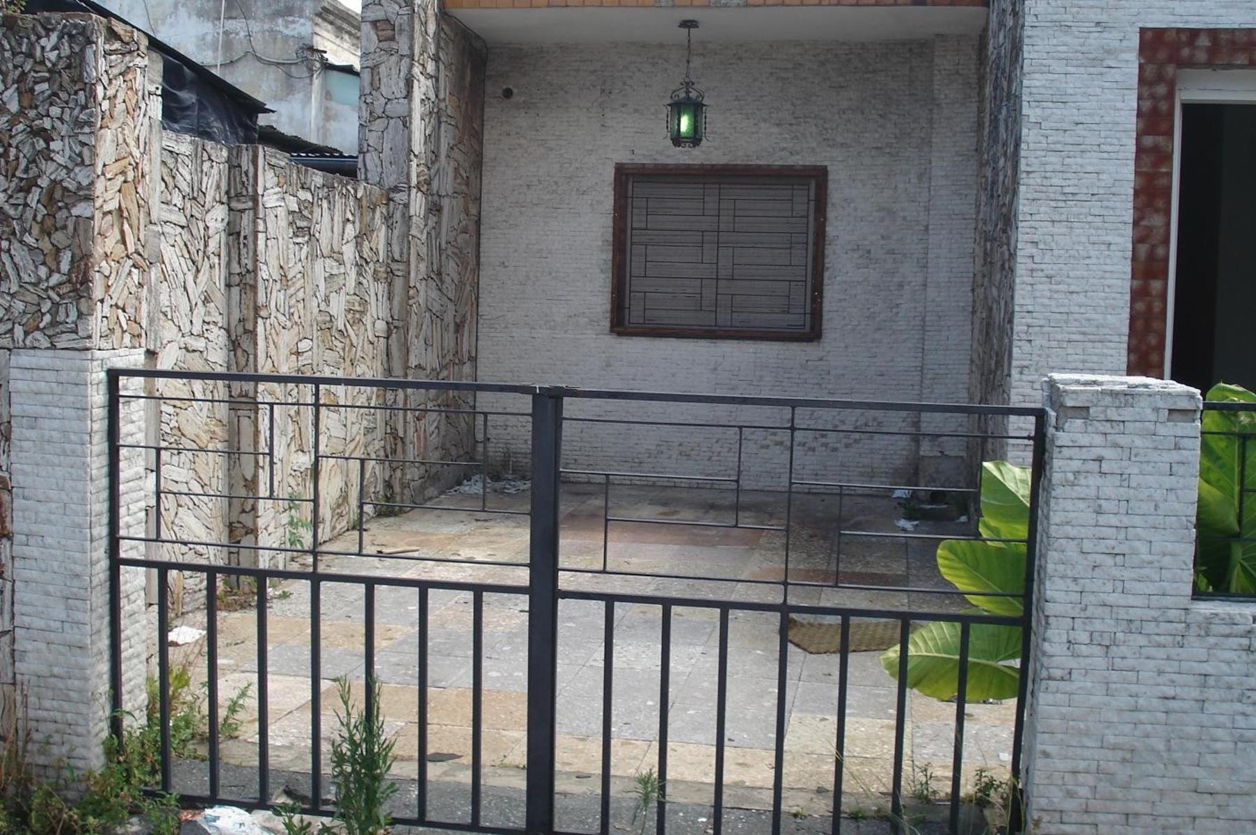Lote 8,66x44 con 2 viviendas — foto 3