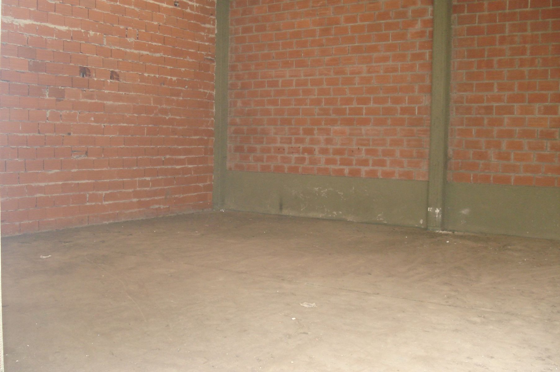 LOTE 700 m2 con deposito - 7