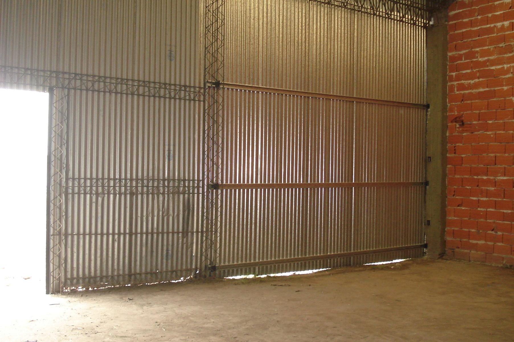 LOTE 700 m2 con deposito - 8