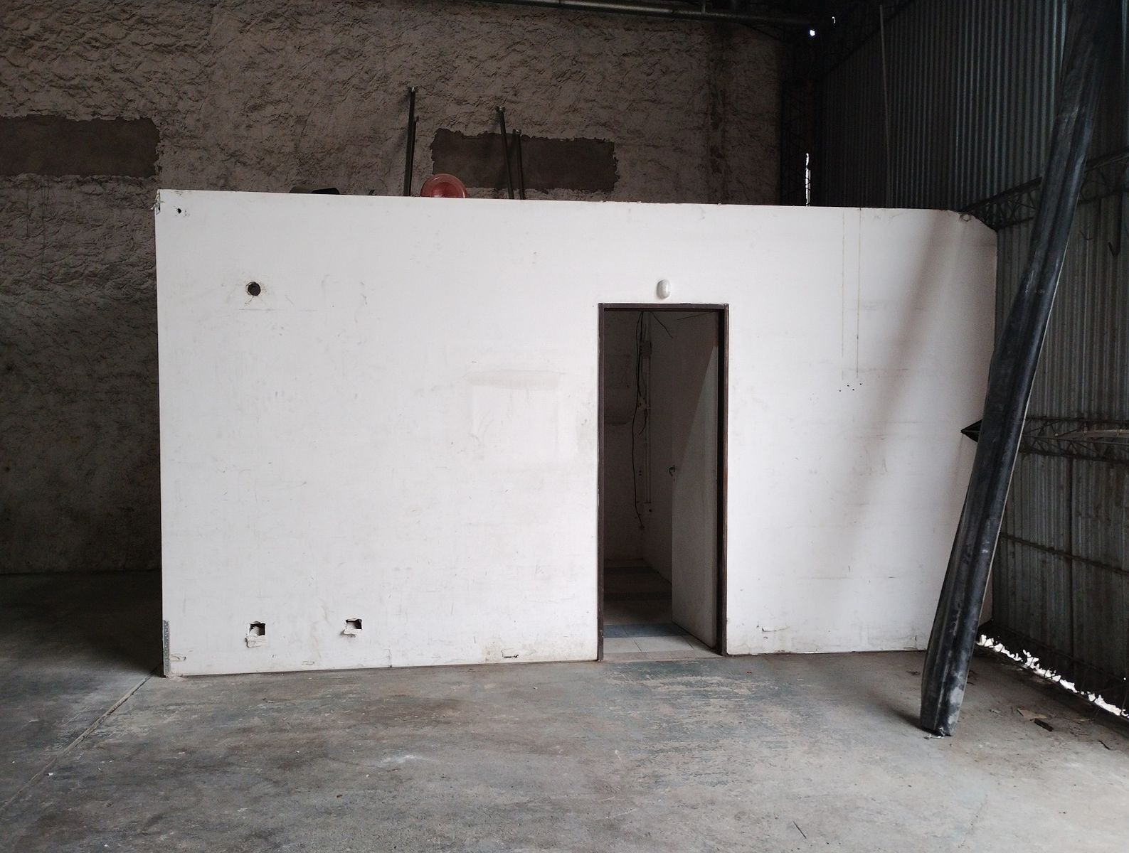 LOTE 700 m2 con deposito - 10