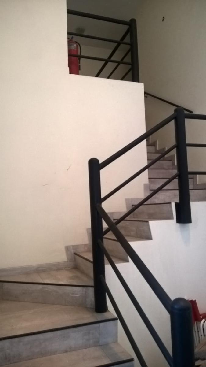 Apto PROFESIONAL, DEPTO IDEAL SHOW ROOM O SIMILAR - 2