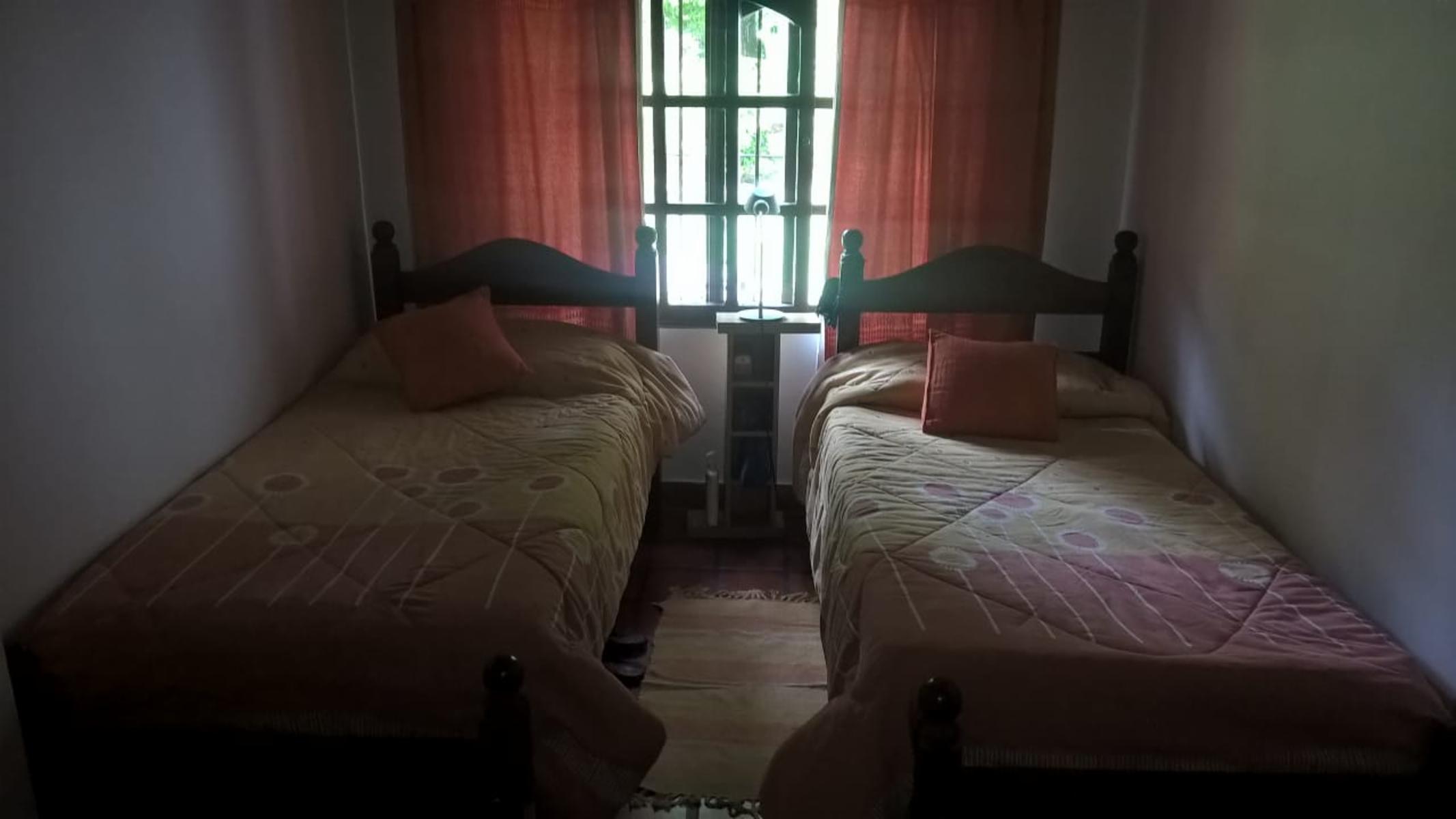 HERMOSA CASA QUINTA EN GLEW - 3