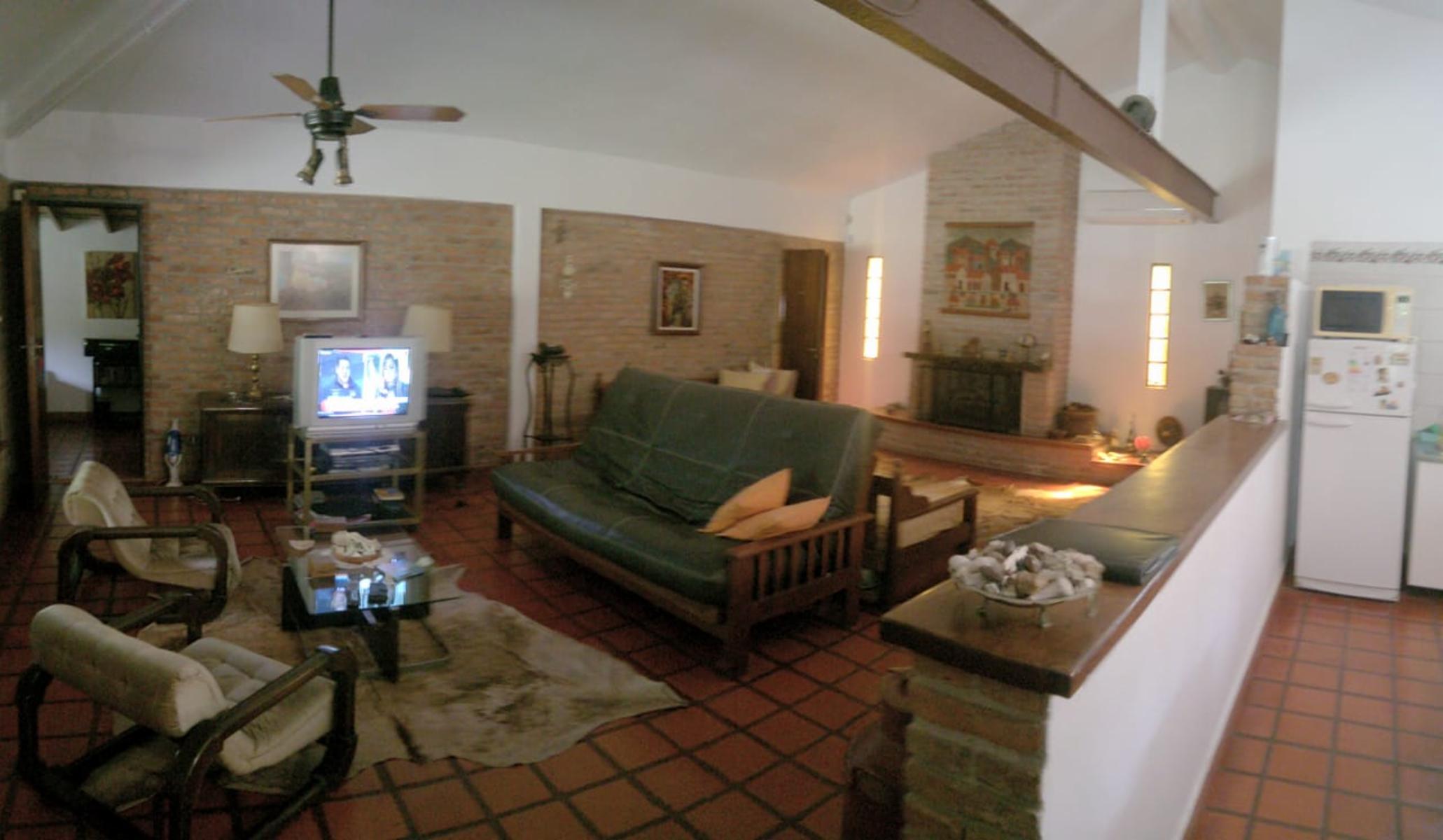 HERMOSA CASA QUINTA EN GLEW - 8