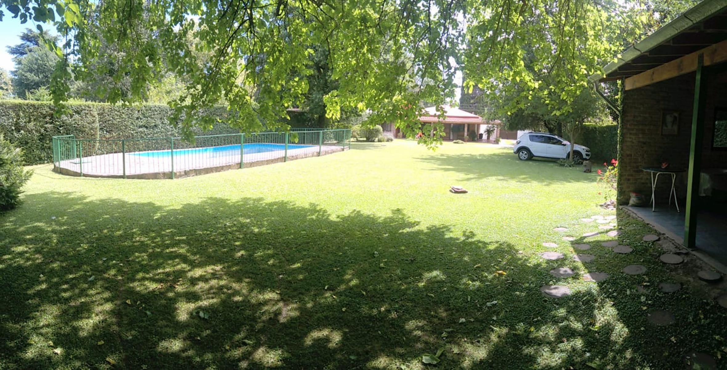 HERMOSA CASA QUINTA EN GLEW - 11