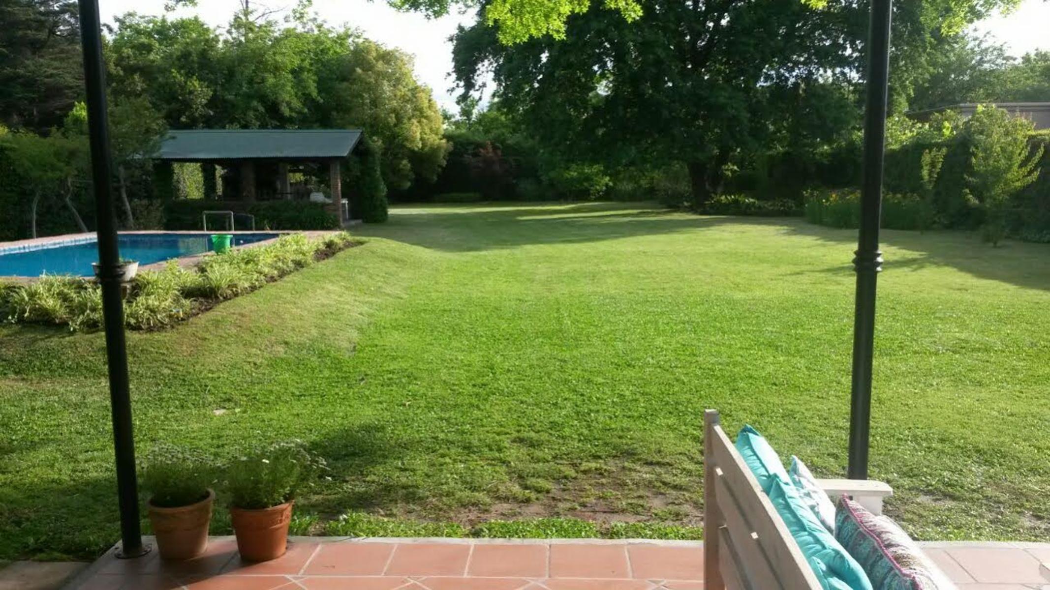 ALQUILER ESPECTACULAR CASA EN BV