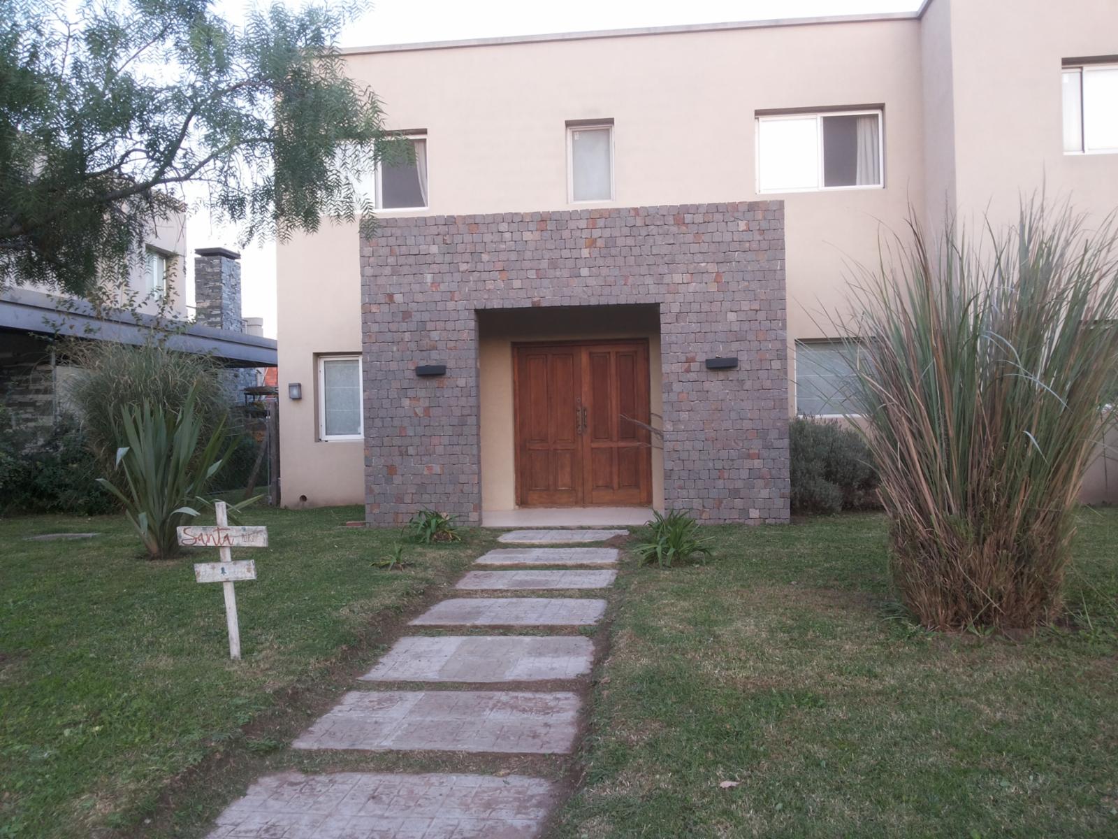 VENTA CASA EN Bº CERRADO "BUENOS AIRES VILLAGE" BELLA VISTA — foto 2