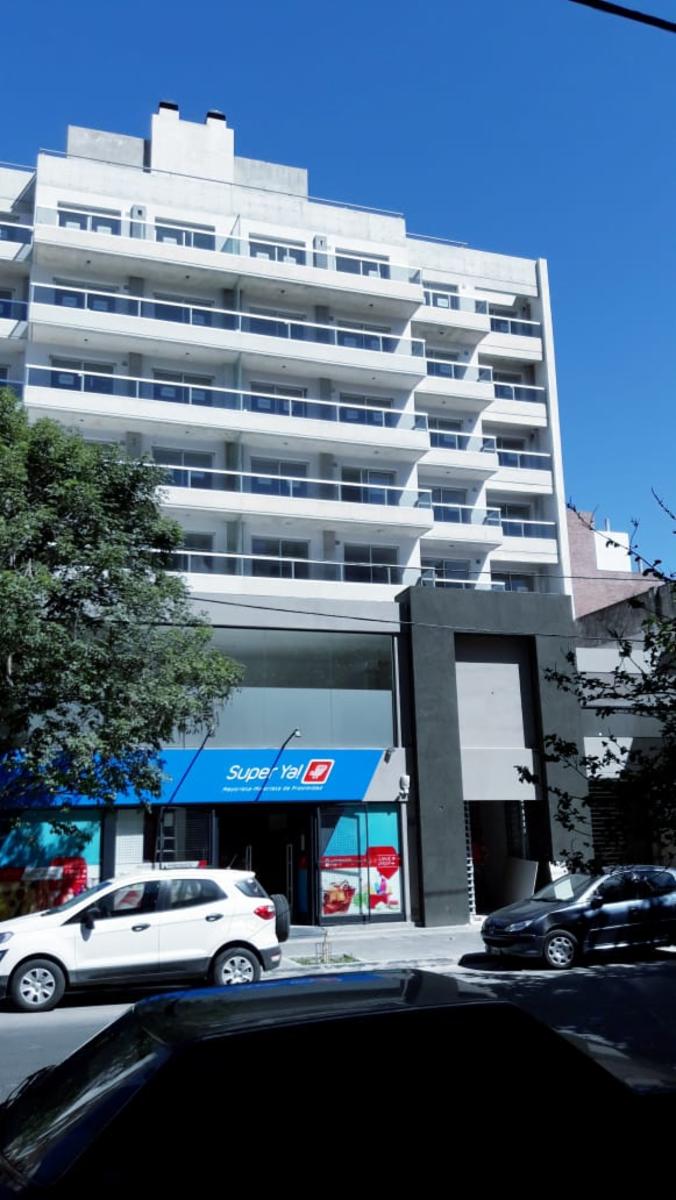 Departamentos de 1 y 2 Dorm. Categoria y Calidad sobre Ovidio Lagos,B° Gral Paz, construyo Henisa S.A , a estrenar — foto 2