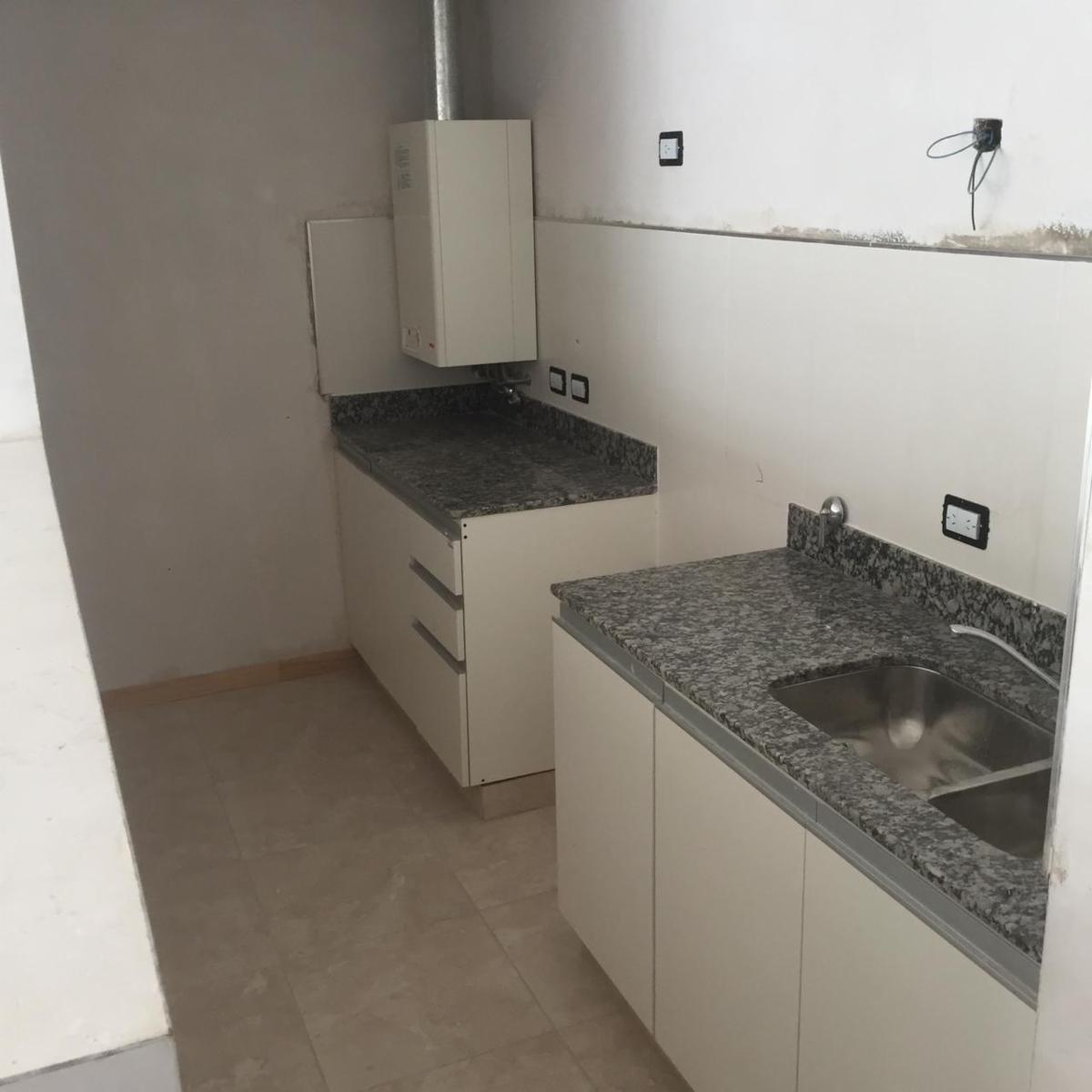 Departamentos de 1 y 2 Dorm. Categoria y Calidad sobre Ovidio Lagos,B° Gral Paz, construyo Henisa S.A , a estrenar — foto 6