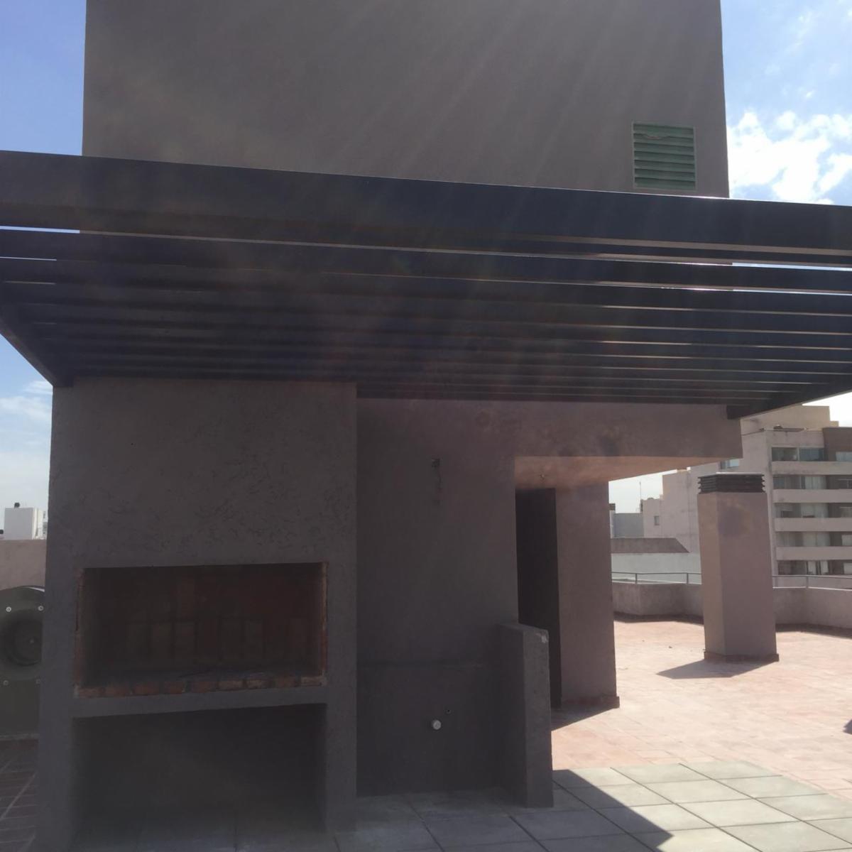 Departamentos de 1 y 2 Dorm. Categoria y Calidad sobre Ovidio Lagos,B° Gral Paz, construyo Henisa S.A , a estrenar — foto 9