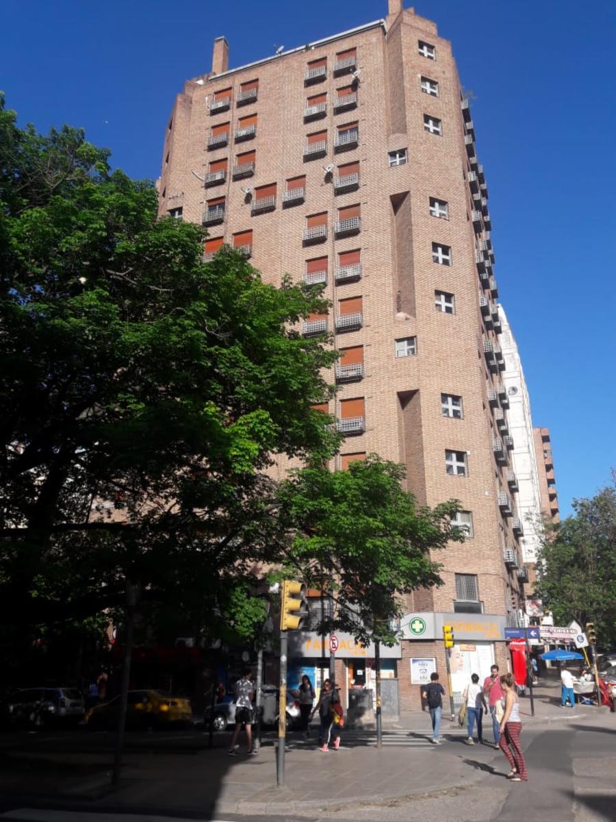 Es tu Ocasion,de ser Dueño en el Corazon Nva Cba Chacabuco 700-1 Dormitorio Piso 12°Frente.buena vision