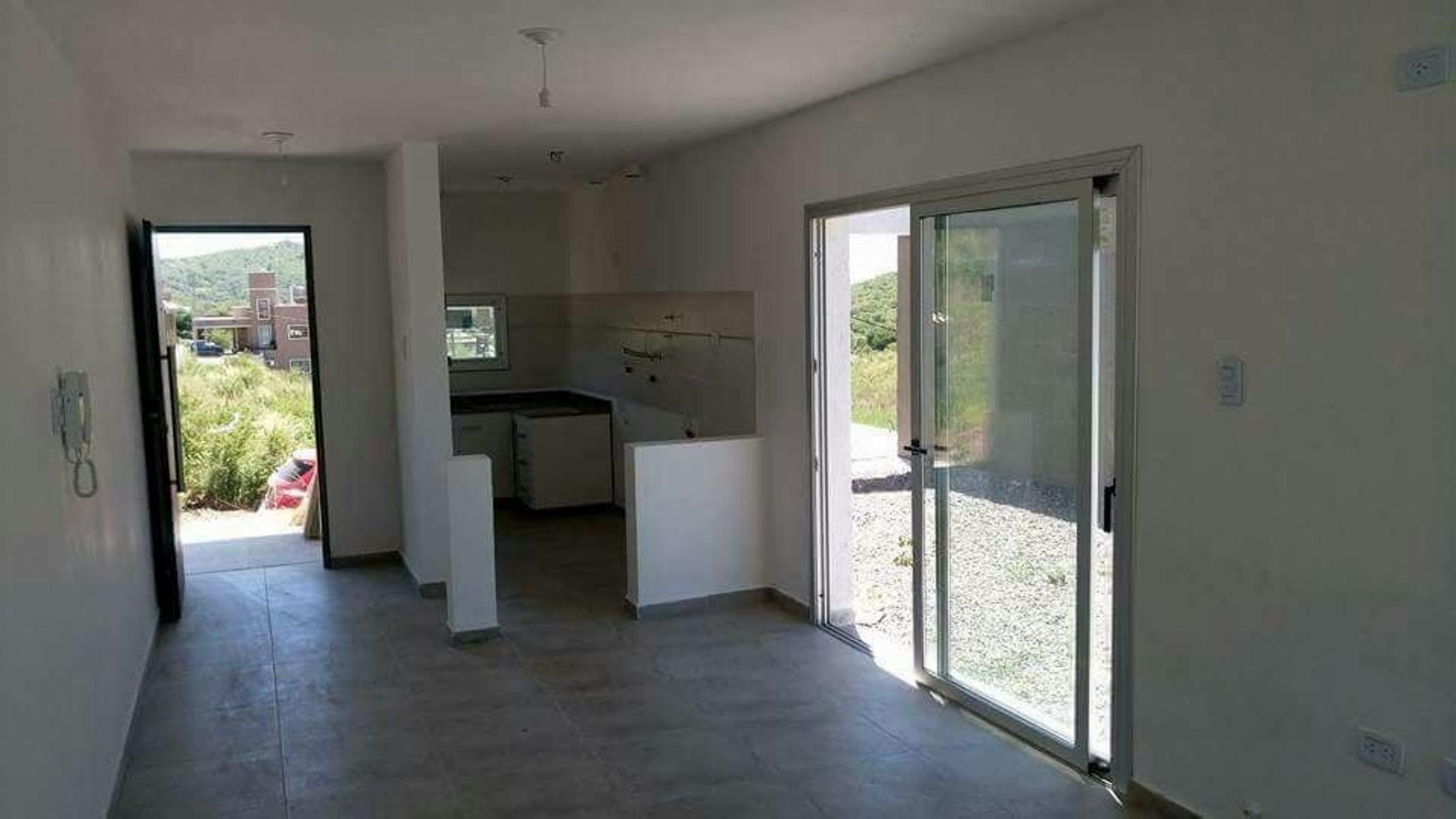 Queres estrenar moderna casa en Salsipuedes ,a pasos de Hiper-Cine-Dos dormitorios ,buena vista de la Naturaleza a 30 minutos de la ciudad de Cordoba... U$$ 75000 — foto 5