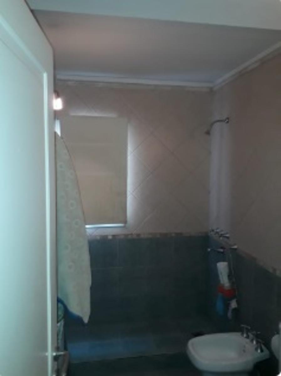 Moderno, comodo y elegante Inmueble en B° Nuevo Poeta Lugones-Dos plantas-3 Dormitorios-Pileta -Galeria con asador u$$230000 — foto 15