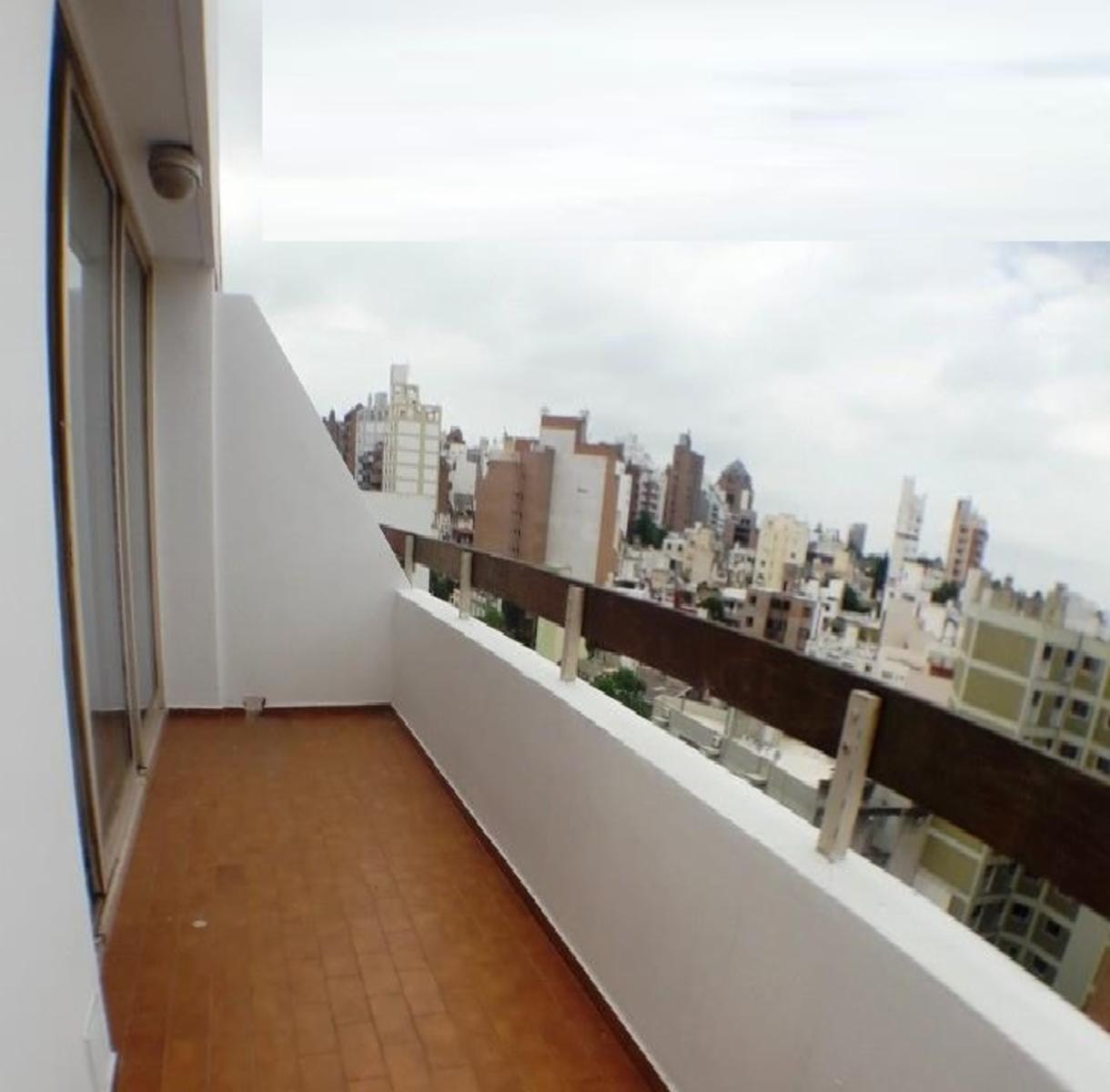 Espectacular , Irresistible , ,se Dueño en Nueva Cordoba ya Duplex calle Ambrosio Olmos a mts d Universidad, u$$ 50000
