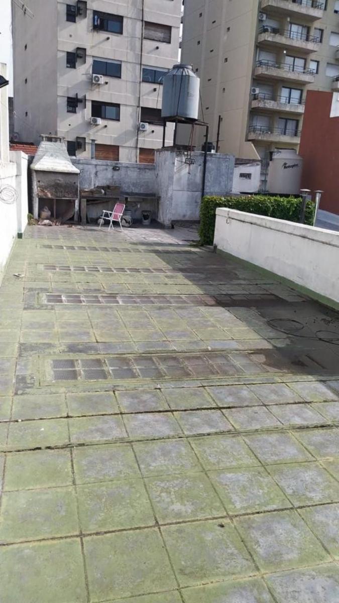 Casa de 5 Ambientes, Patio Y Terraza Con Parrilla. — foto 2