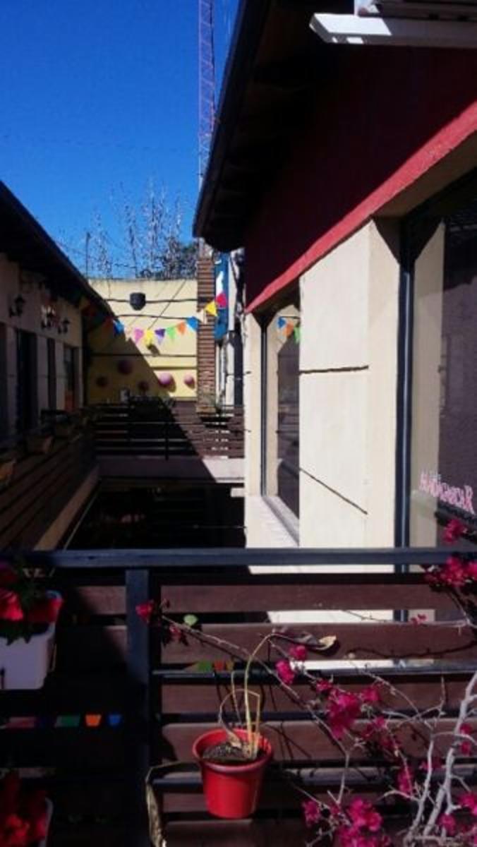 ALQUILER COMERCIAL EXCELENTE ZONA DE FUNES RUTA 9 Y ALBERDI - 4