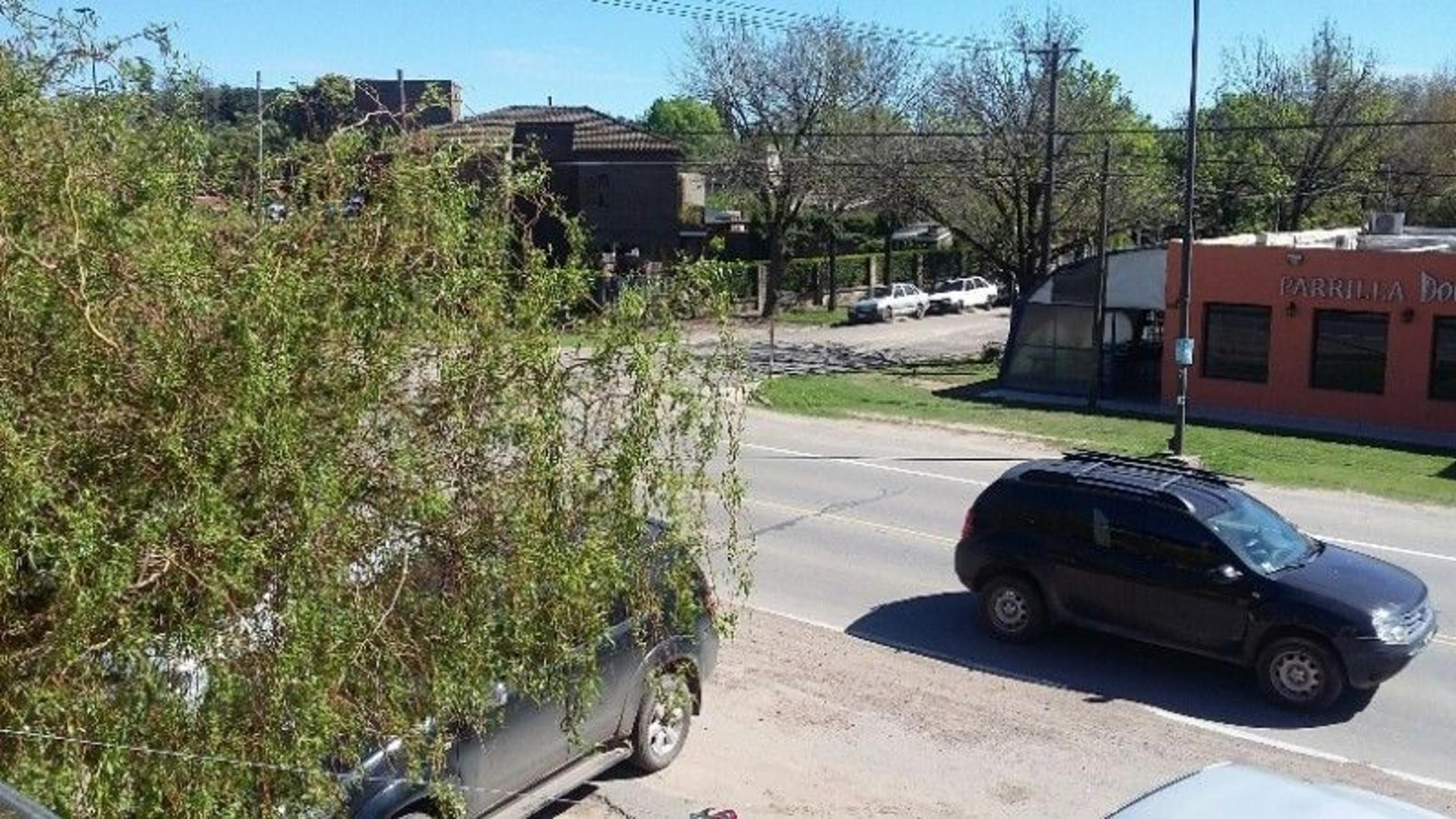ALQUILER COMERCIAL EXCELENTE ZONA DE FUNES RUTA 9 Y ALBERDI - 6