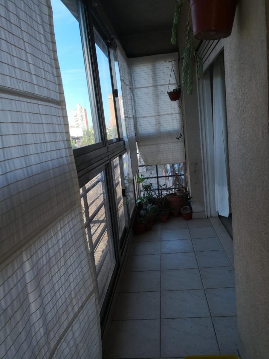 VENDE AMPLIO DPTO MUY BUENA UBICACION-FRENTE A PARQUE INDEPENDENCIA — foto 2