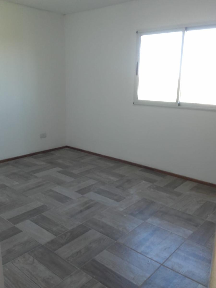OPORTUNIDAD VENDE PROPIEDAD EN BARRIO ABIERTO FUNES NORTE ESTILO MODERNA — foto 5