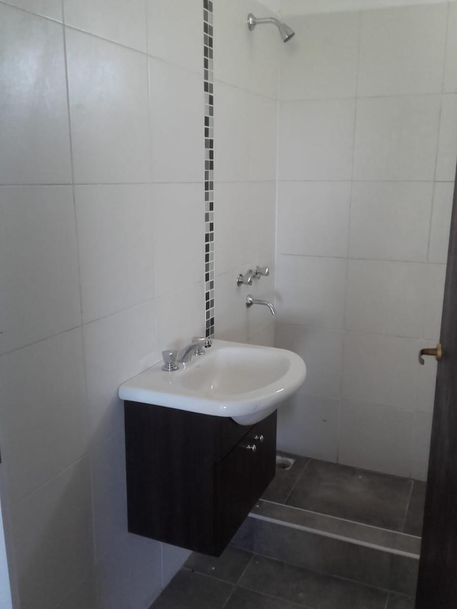 OPORTUNIDAD VENDE PROPIEDAD EN BARRIO ABIERTO FUNES NORTE ESTILO MODERNA — foto 8