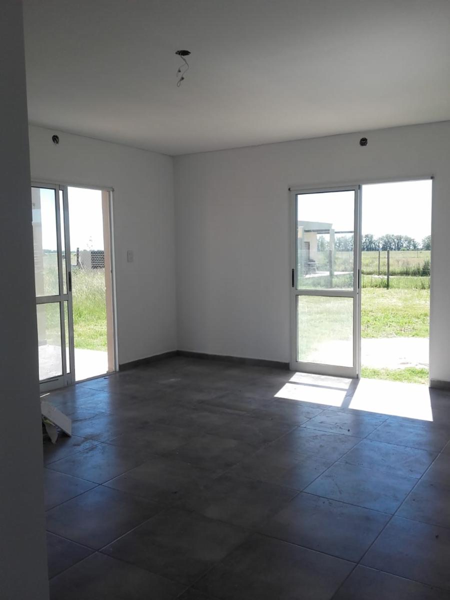 OPORTUNIDAD VENDE PROPIEDAD EN BARRIO ABIERTO FUNES NORTE ESTILO MODERNA — foto 10