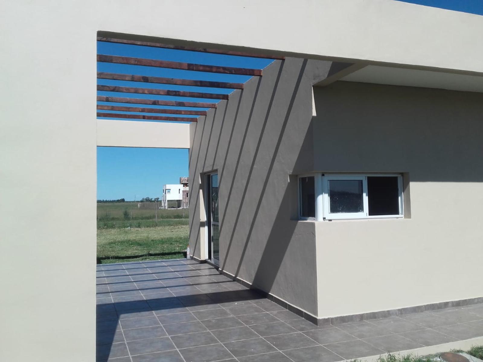 OPORTUNIDAD VENDE PROPIEDAD EN BARRIO ABIERTO FUNES NORTE ESTILO MODERNA — foto 15