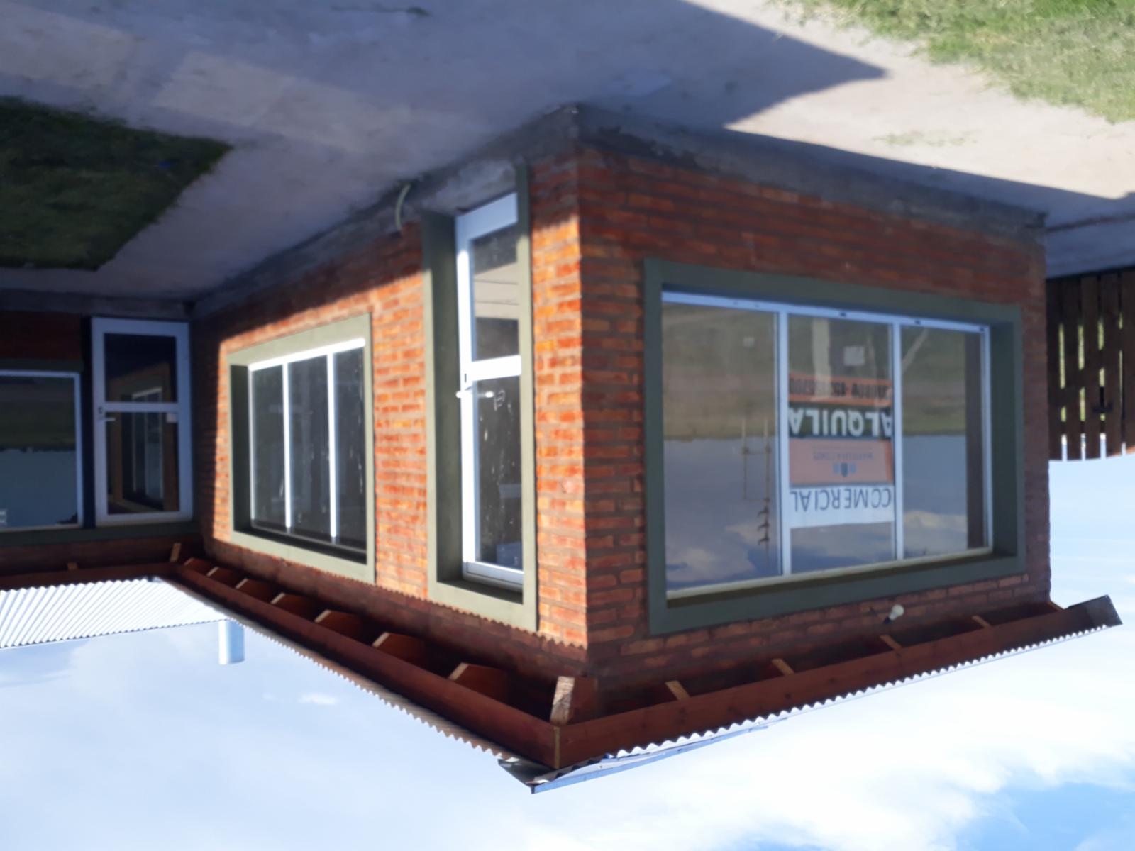 ALQUILER COMERCIAL 3 LOCALES JUNTOS O SEPARADOS EN BARRIO ABIERTO FUNES NORTE-IDEAL-NO HAY EXPLOTACIÓN COMERCIAL AUN - 2