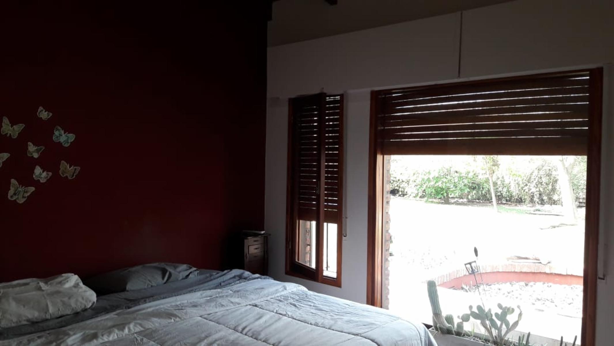 VENDE EXCELENTE PROPIEDAD EN BARRIO LOS TRONCOS EN FUNES — foto 2