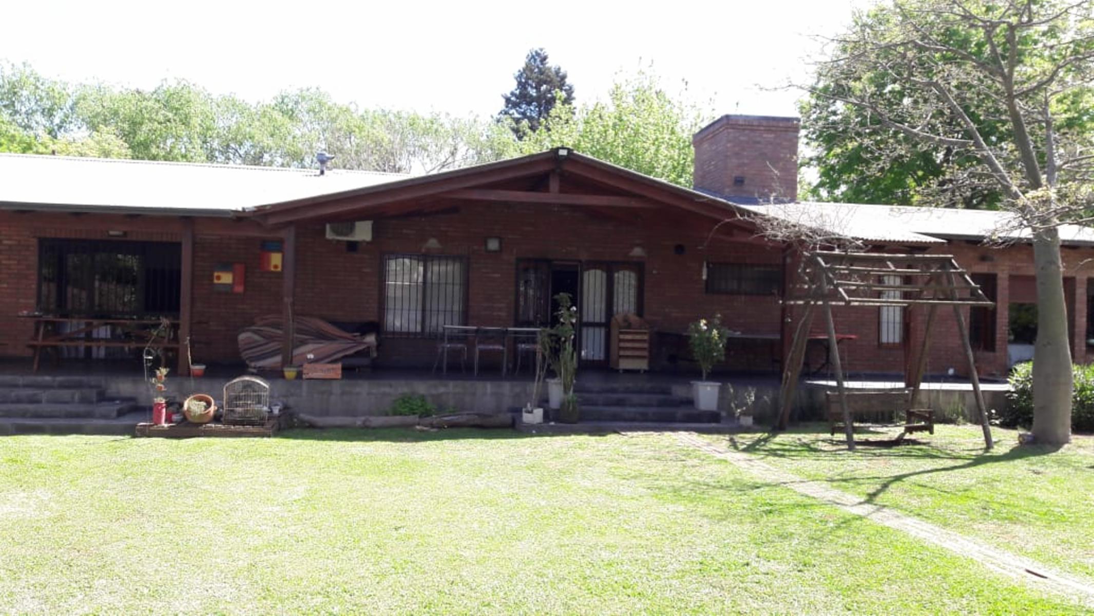 VENDE EXCELENTE PROPIEDAD EN BARRIO LOS TRONCOS EN FUNES — foto 6