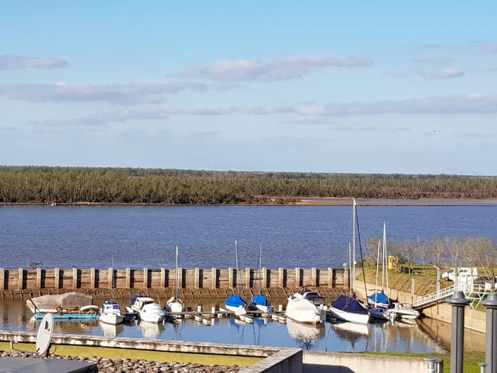 VENDE PROPIEDAD DE CATEGORIA EN PUEBLO ESTHER- EXCELENTE UBICACION EN LA BHAIA — foto 2