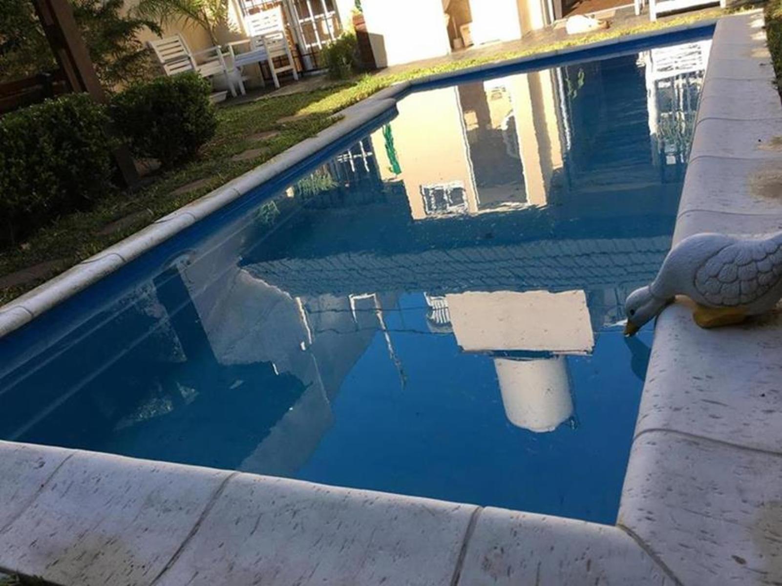 Moliere 1875, CABA/ casa 3 ambientes / 2 baños/ fondo, pileta, quincho, terraza, 220M2 u$s 350.000 - 12