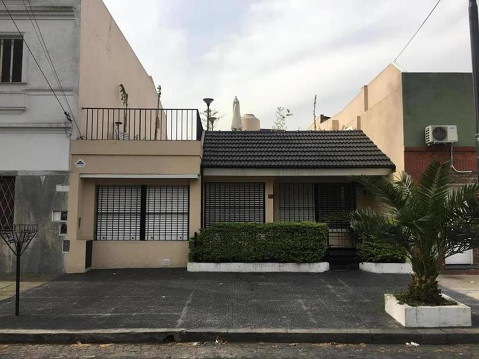 Moliere 1875, CABA/ casa 3 ambientes / 2 baños/ fondo, pileta, quincho, terraza, 220M2 u$s 350.000 - 16
