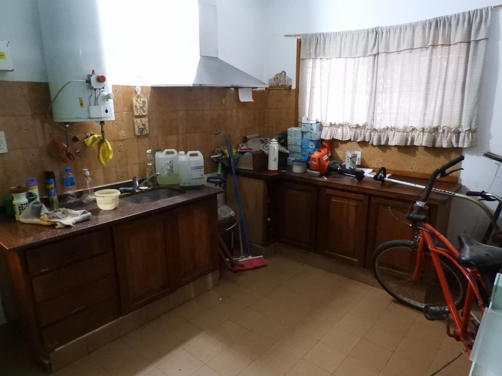 Excelente propiedad multifamiliar, dos casa de tres ambientes sobre lote de 10 x 35 en Garin — foto 7