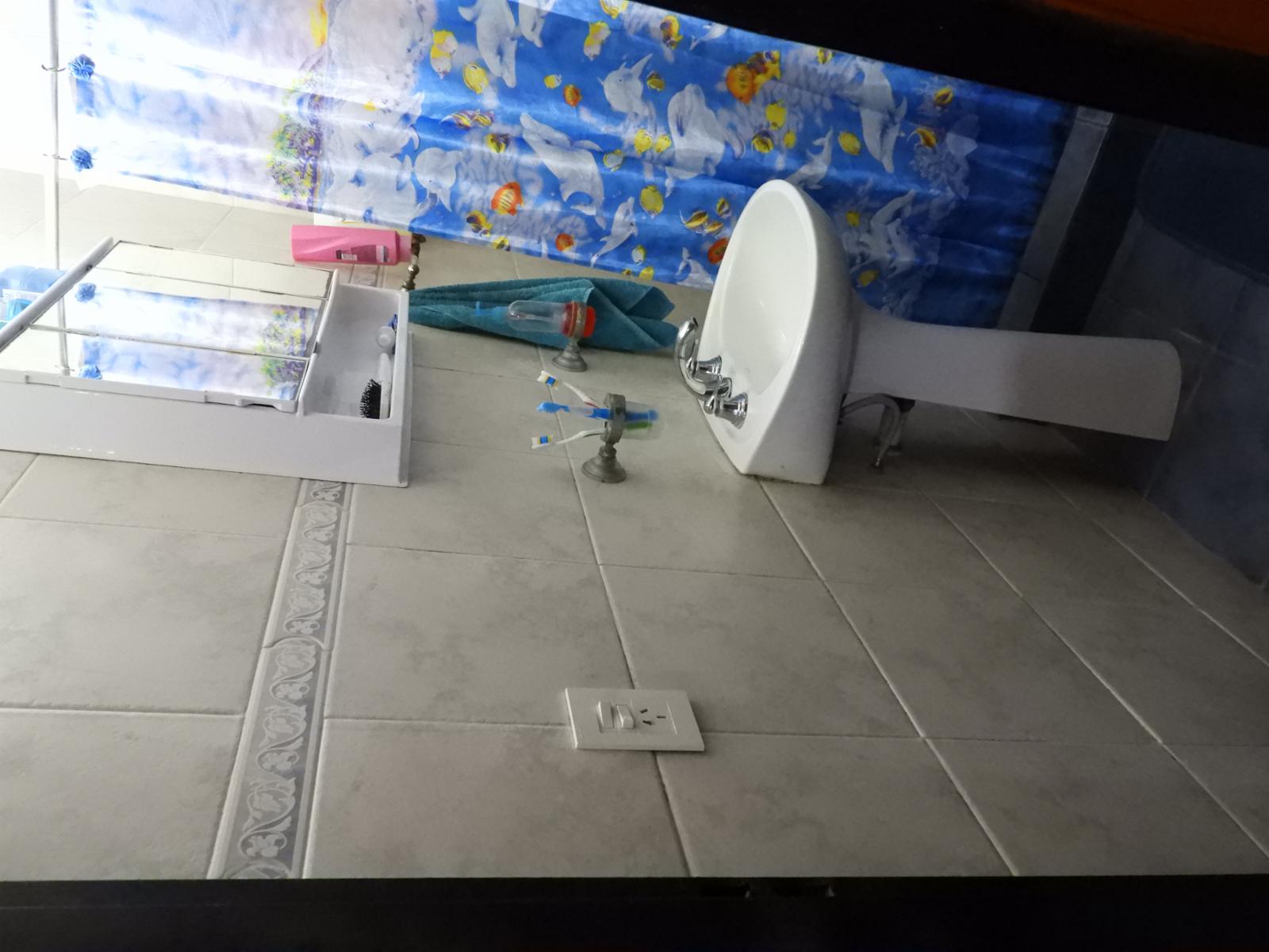 Excelente propiedad multifamiliar, dos casa de tres ambientes sobre lote de 10 x 35 en Garin — foto 14