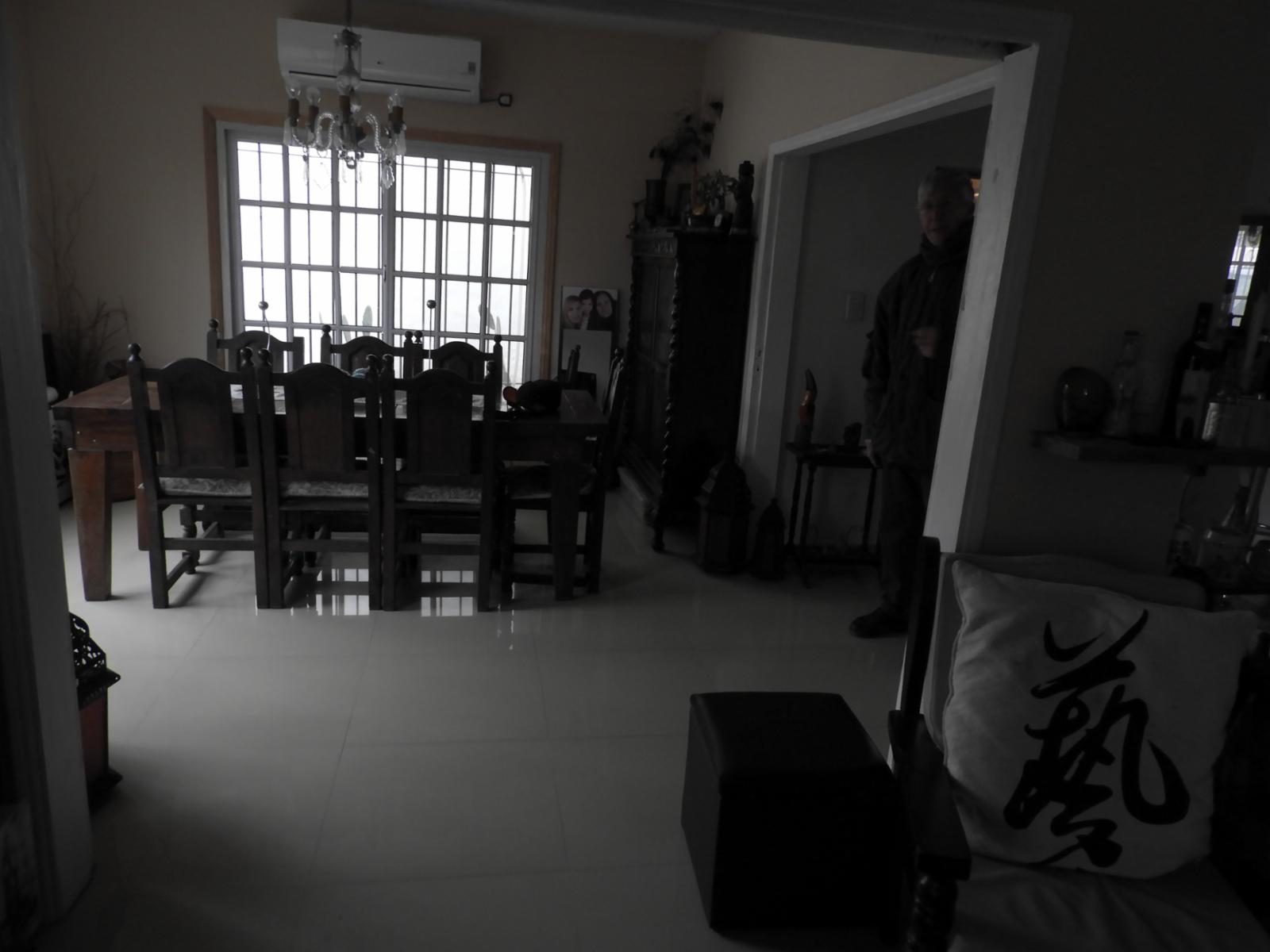 Excelente propiedad multifamiliar dos viviendas independientes con entrada de auto zona céntrica de Garin — foto 11