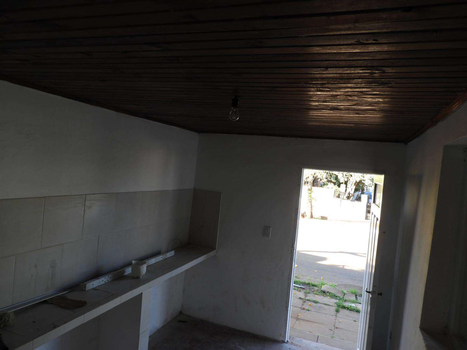 EXCELENTE PROPIEDAD DE 4 AMBIENTES CON ENTRADA DE AUTOS SOBRE LOTE DE 15X50 — foto 14