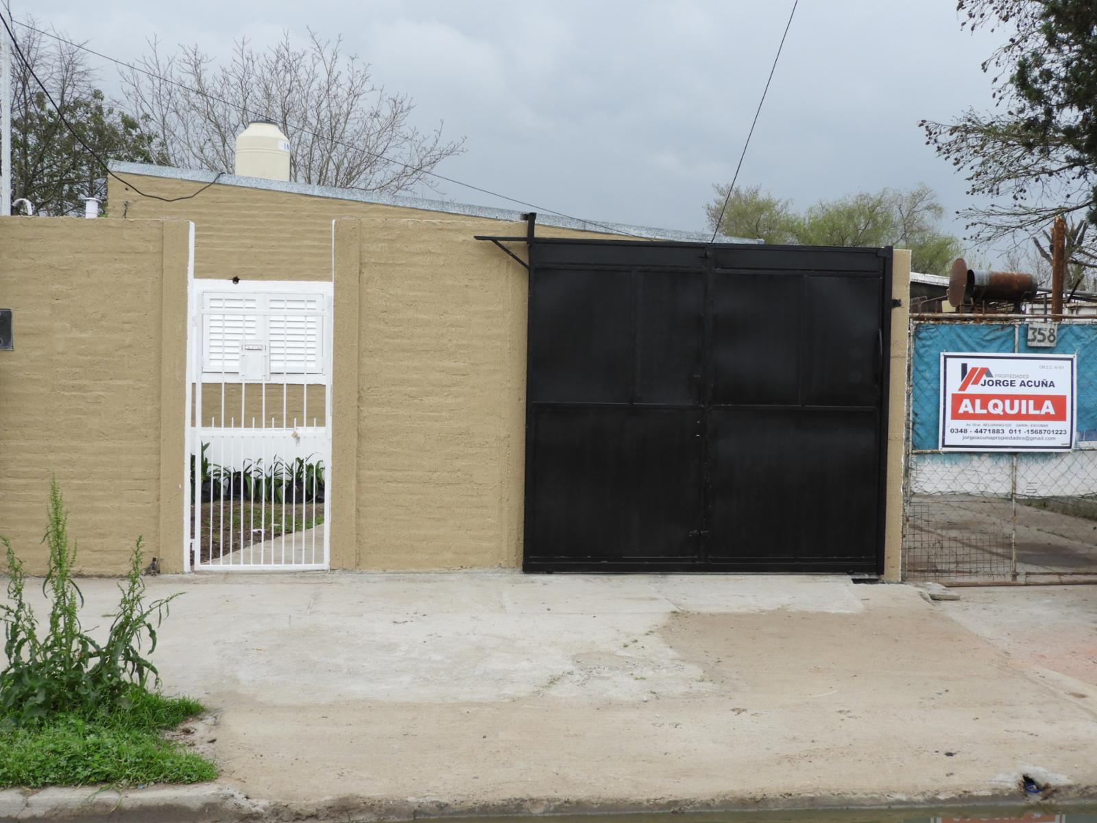 EXCELENTE UBICACIÓN CASA TRES AMBIENTES CON ENTRADA DE AUTO Y GALPON CONENTRADA LATERAL
