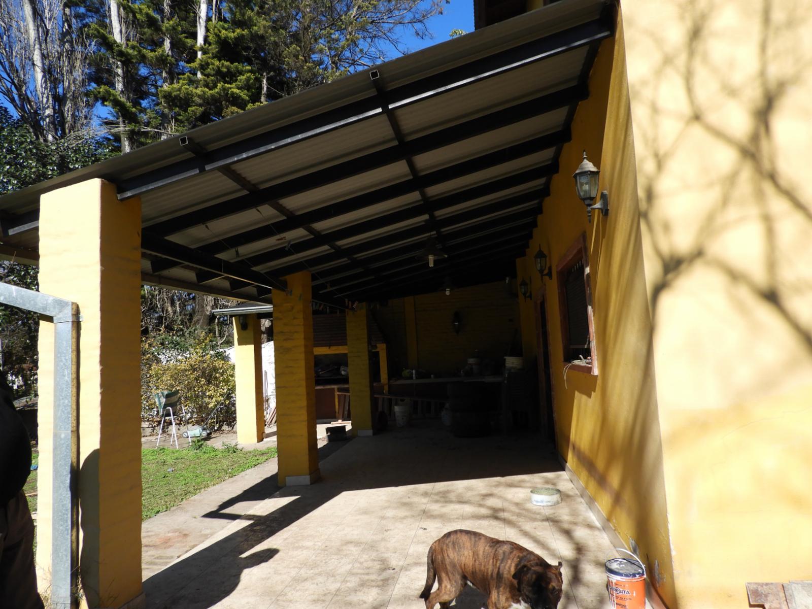 EXCELENTE PROPIEDAD DE SEIS AMBIENTES CON JARDÍN ENTRADA DE AUTO Y FONDO LIBRE — foto 7