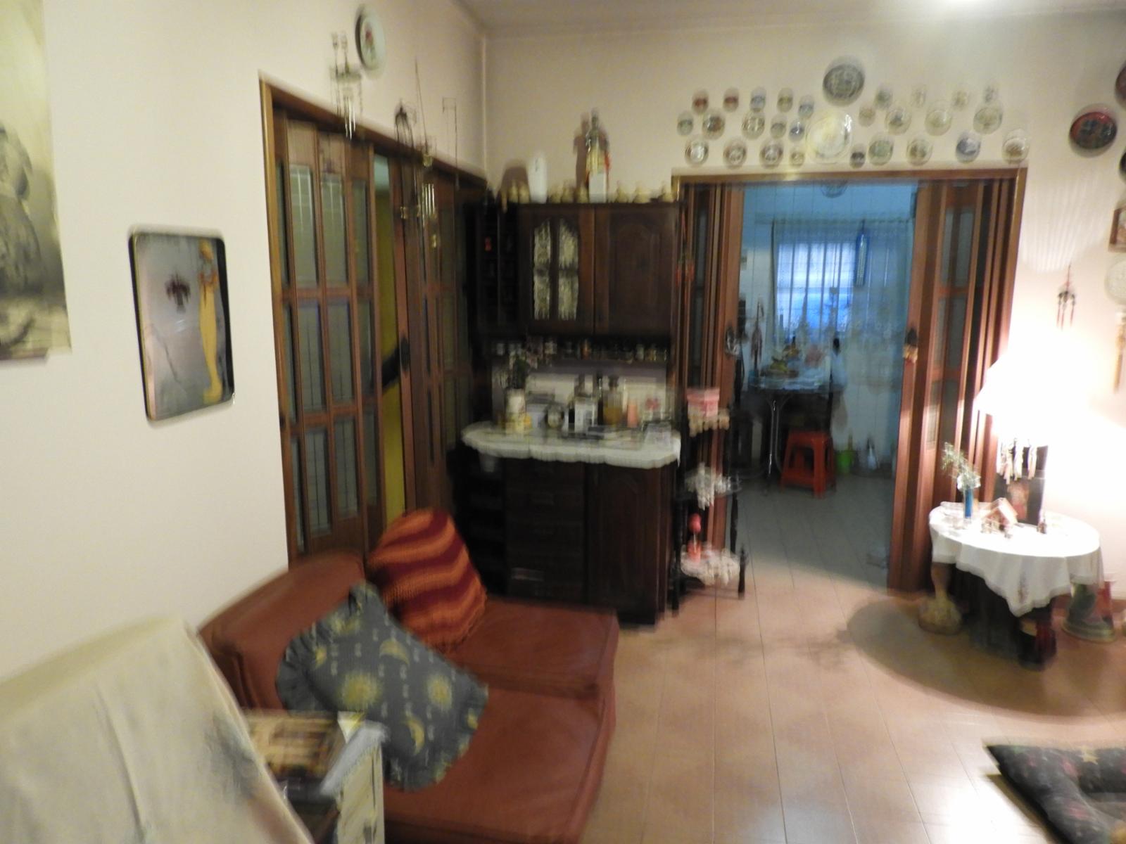 EXCELENTE CASA DE TRES AMBIENTES CON GARAGE JARDIN PATIO Y FONDO LIBRE — foto 6