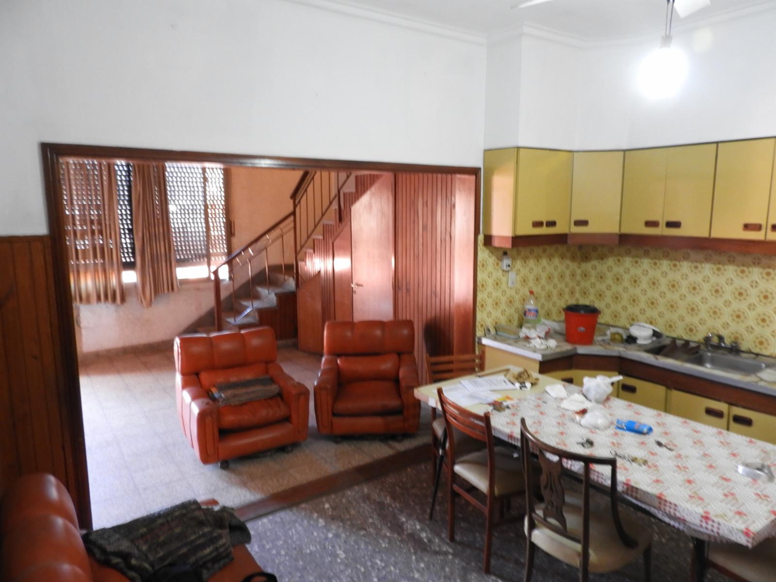 EXCELENTE DEPARTAMENTO DE CUATRO AMBIENTES CON PATIO Y TERRAZA EN PLANTA ALTA ÚNICO POR SUS DIMENSIONES RECIBO PROPIEDAD MENOR VALOR EN PARTE DE PAGO - 12