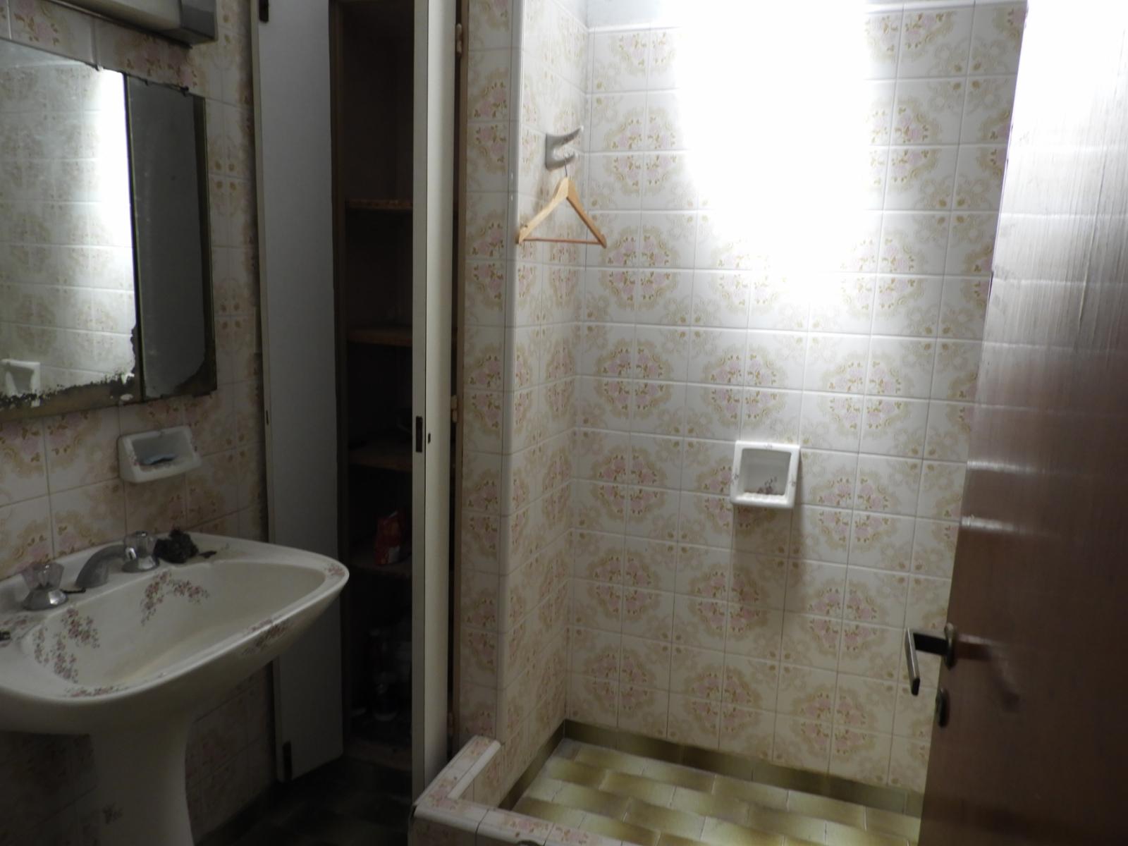 EXCELENTE DEPARTAMENTO DE CUATRO AMBIENTES CON PATIO Y TERRAZA EN PLANTA ALTA ÚNICO POR SUS DIMENSIONES RECIBO PROPIEDAD MENOR VALOR EN PARTE DE PAGO - 13