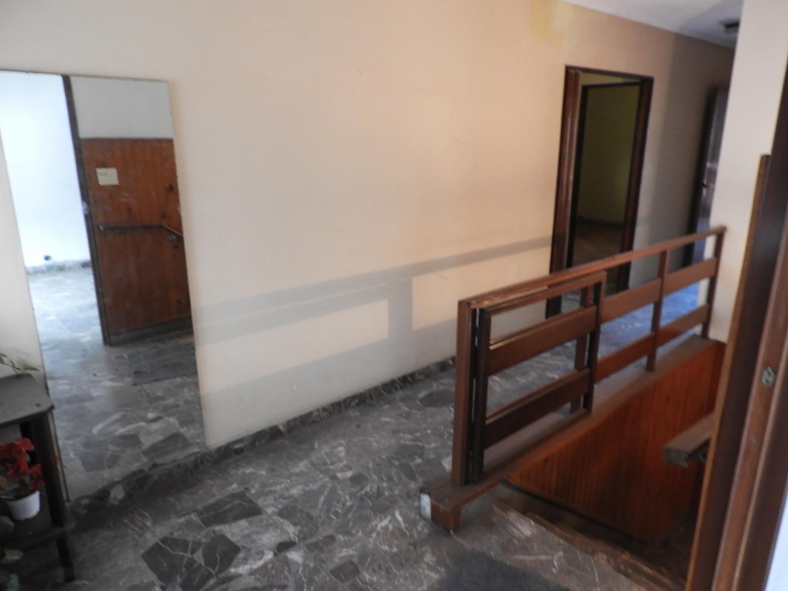 EXCELENTE DEPARTAMENTO DE CUATRO AMBIENTES CON PATIO Y TERRAZA EN PLANTA ALTA ÚNICO POR SUS DIMENSIONES RECIBO PROPIEDAD MENOR VALOR EN PARTE DE PAGO - 15