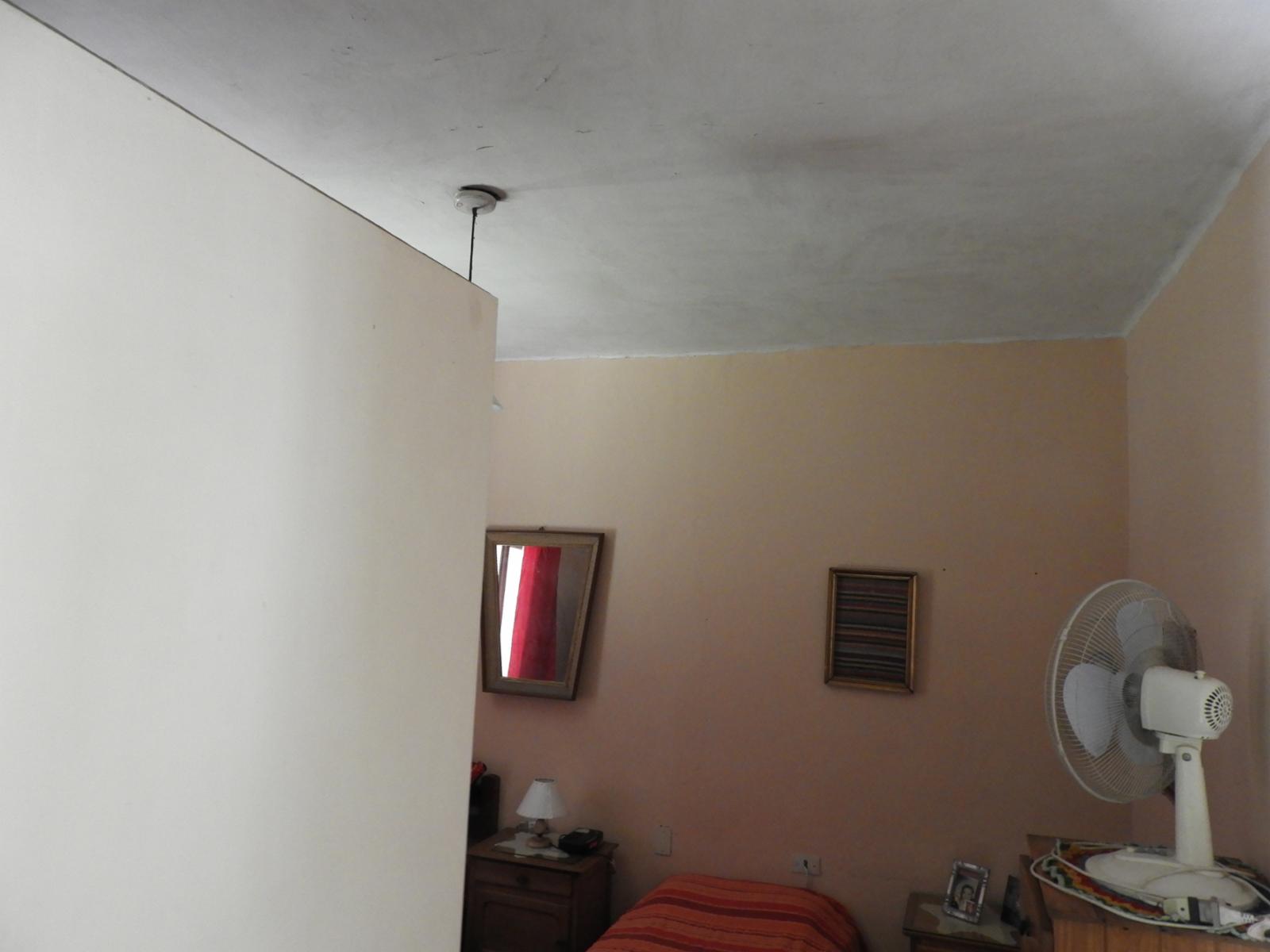 EXCELENTE PROPIEDAD CASA TRES AMBIENTES, AMPLIO PATIO, GALPÓN , PARRILLA Y ENTRADA DE AUTO. — foto 4
