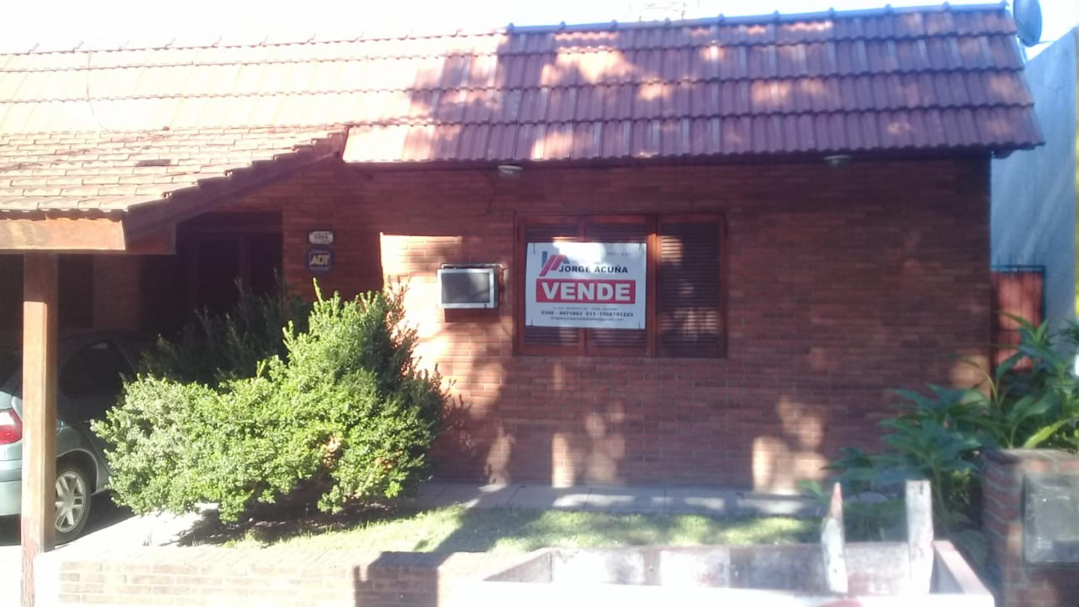 EXCELENTE PROPIEDAD DE CUATRO AMBIENTES CON GARAGE PATIO Y FONDO LIBRE — foto 5